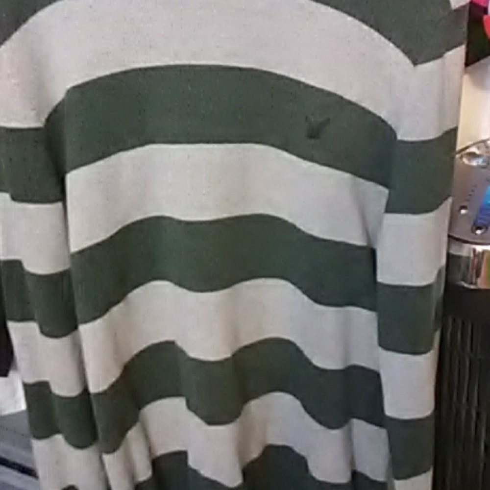 American eagle mediam shirt